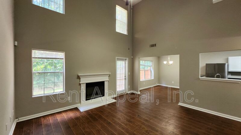 601 Hillandale Park Drive – photo 4