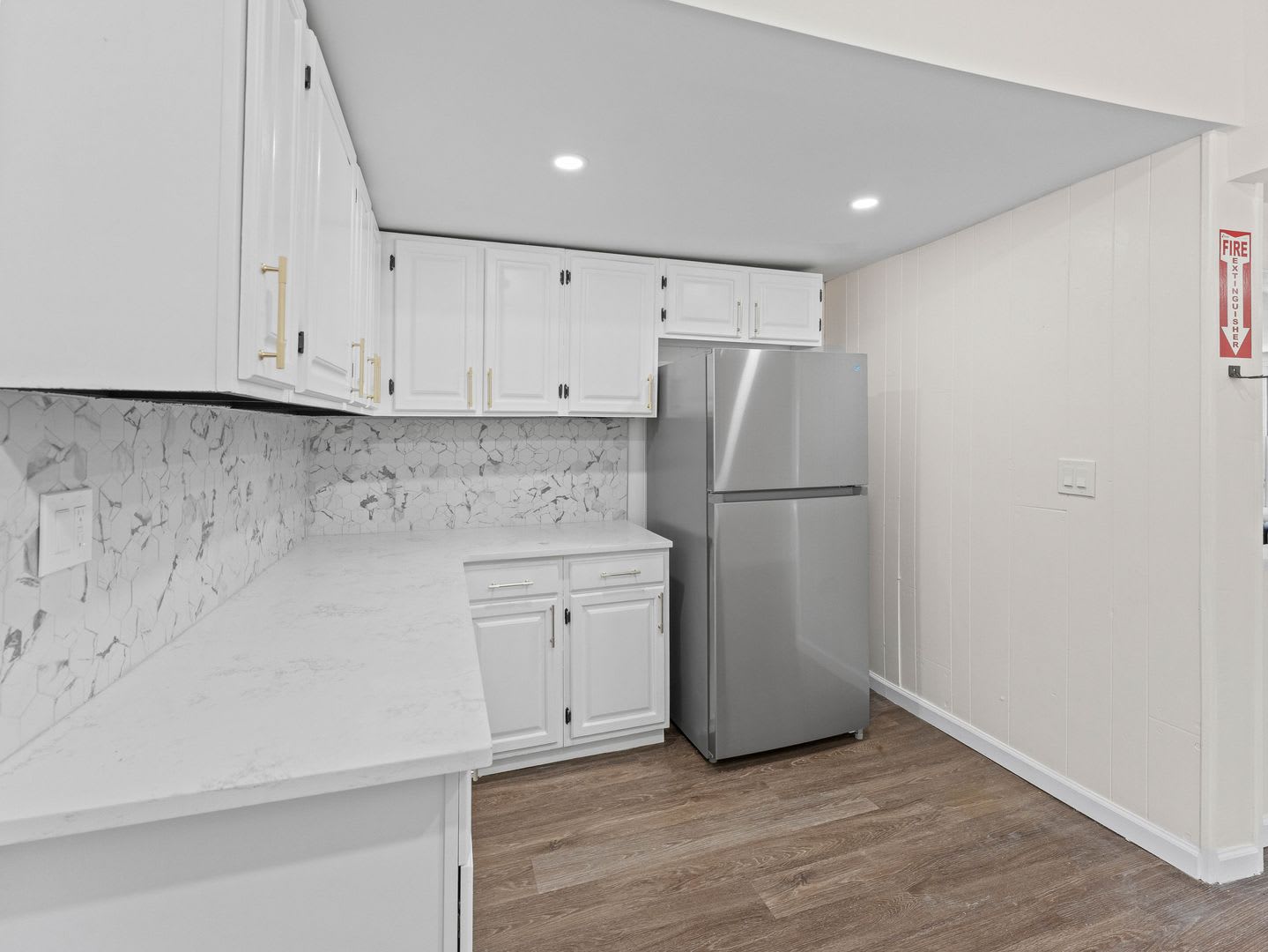 Beautifully Updated 3-Bedroom Home with Spacious Yard & Driveway in Pine Hill – photo 2