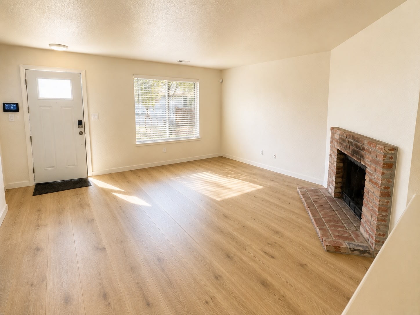 843 Falcon Way – photo 5