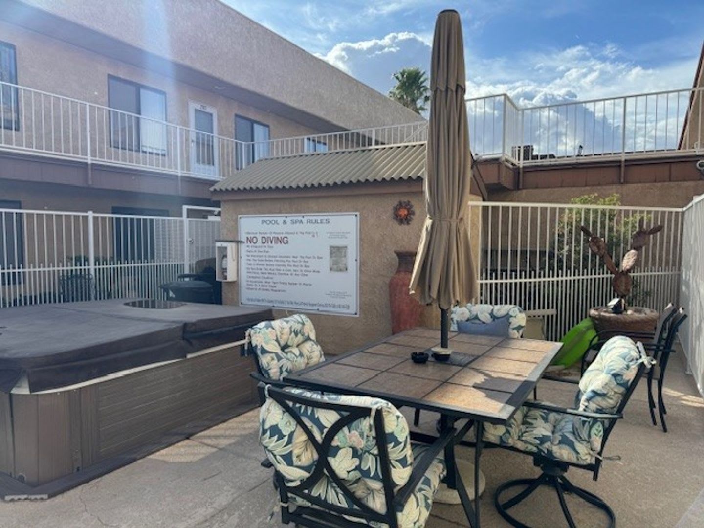 1 Br 2Ba Condo Across Colorado River Pool Spa Gated Entry All Appliances Included – photo 3
