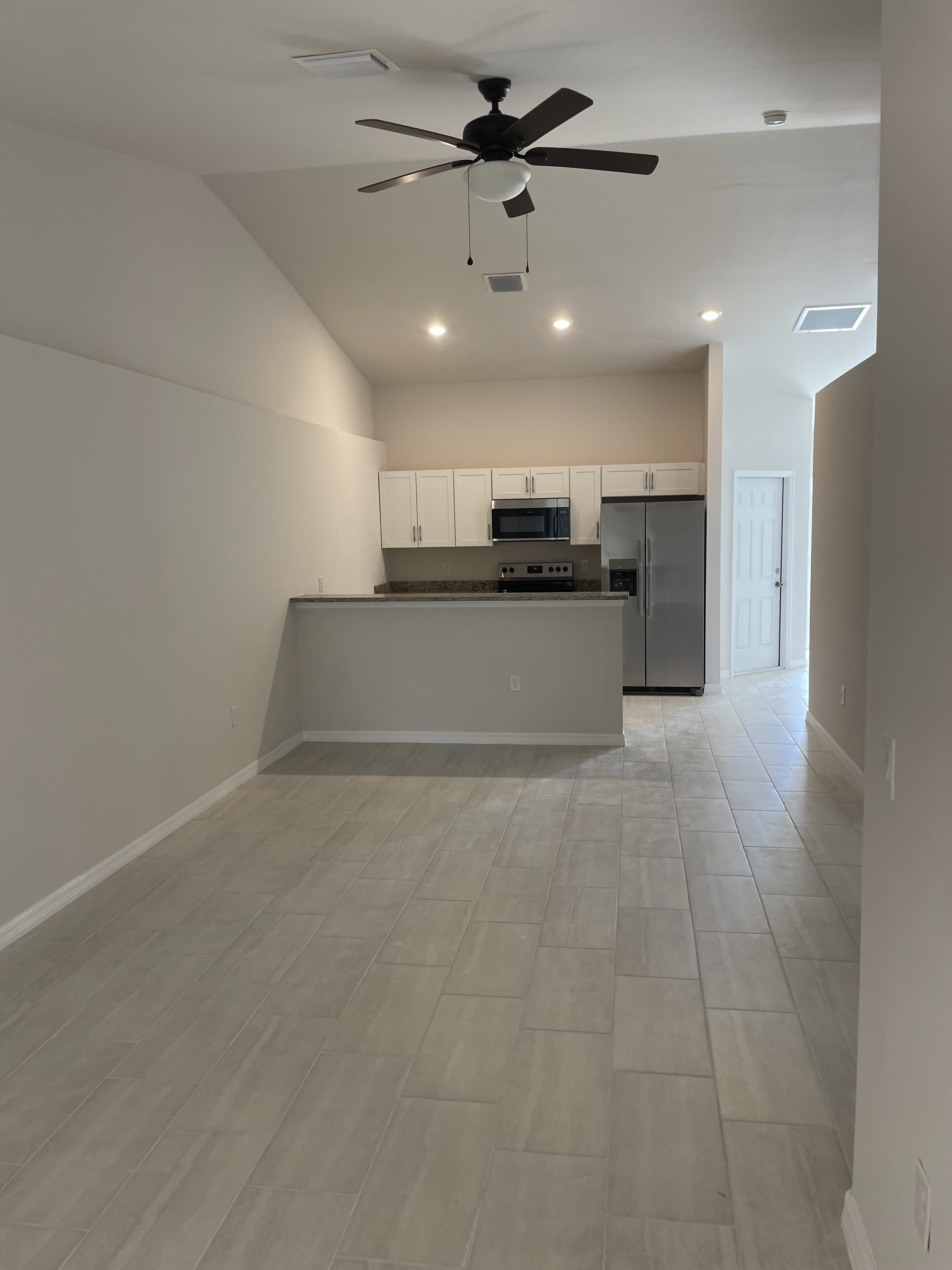 1211 Se 8Th Ter – photo 4
