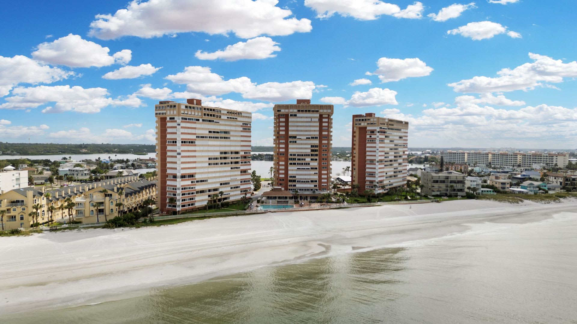Spacious 2 Bedroom Waterfront Condo In Redington Shores Long Term Rental – photo 4