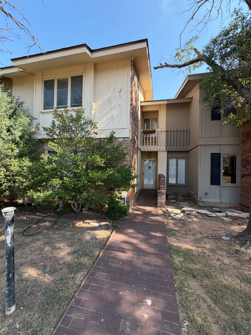 TownHome near LCU, Tech and Medical – photo 2