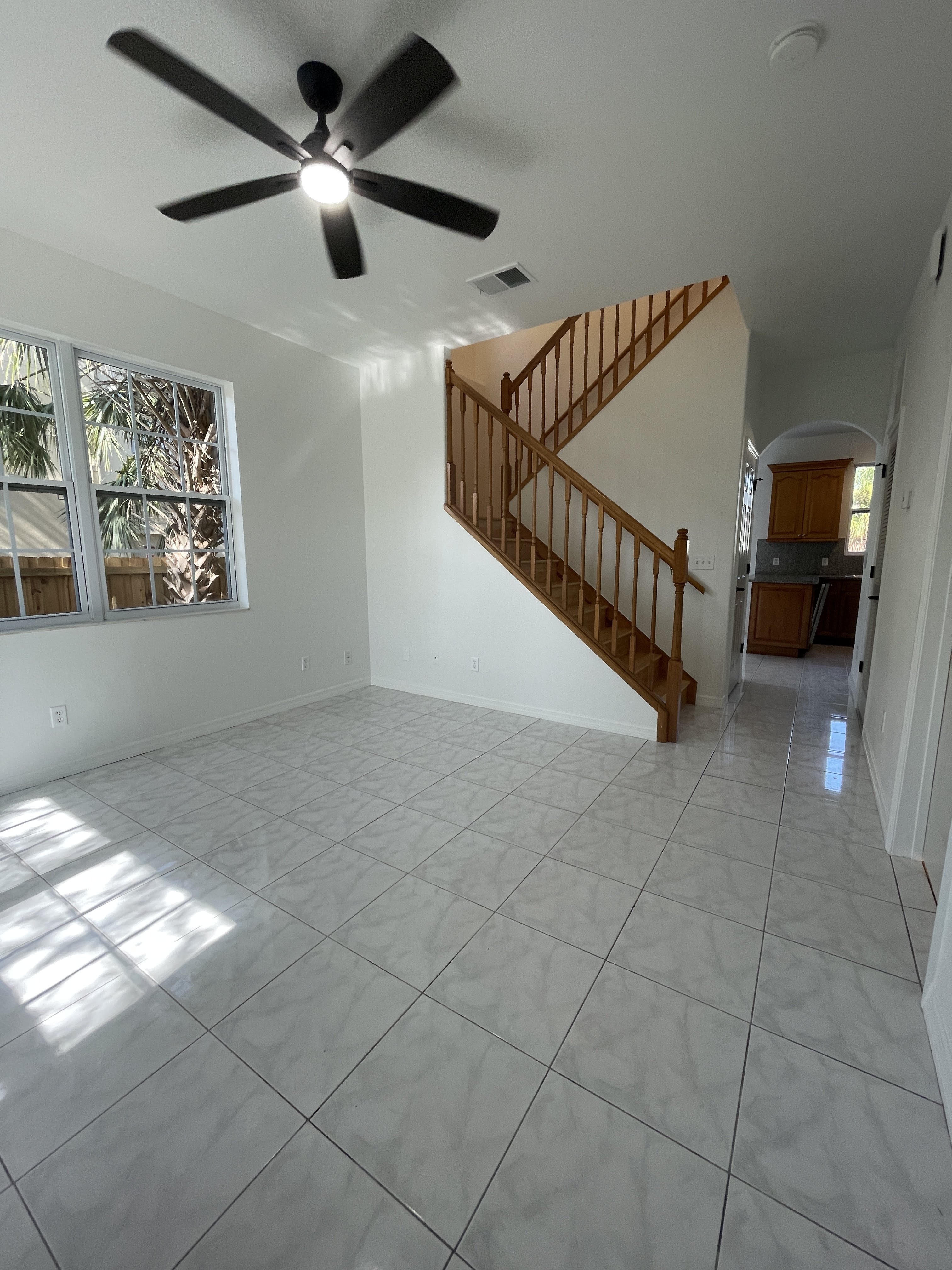 123 Kenwood Ave – photo 5