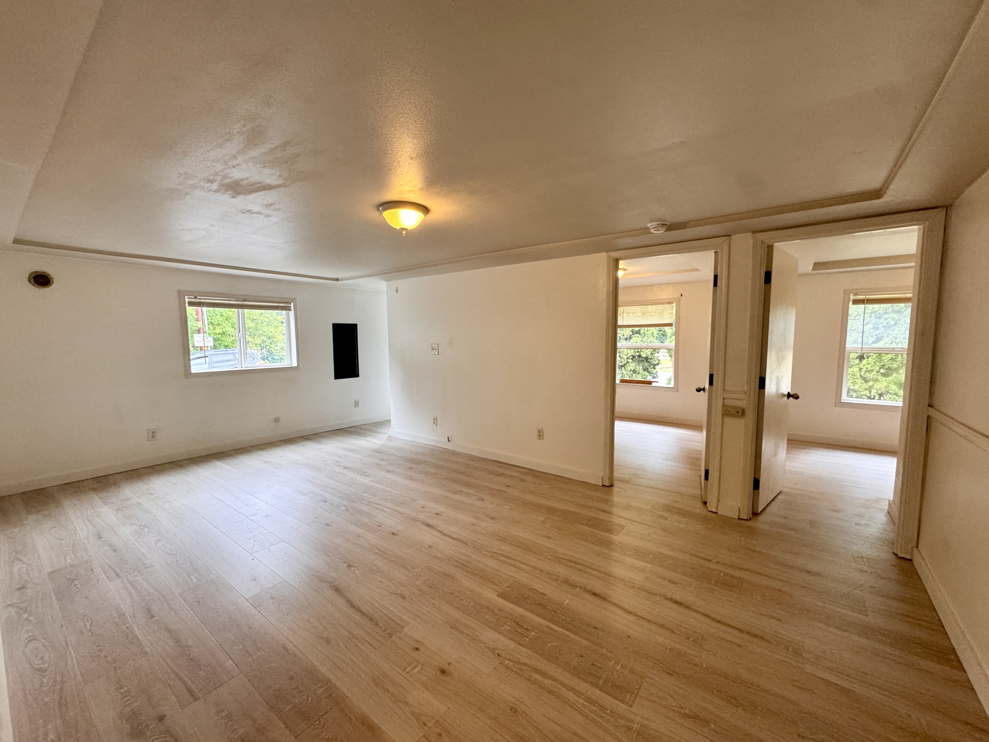 1409 W Railroad Ave Unit A – photo 3