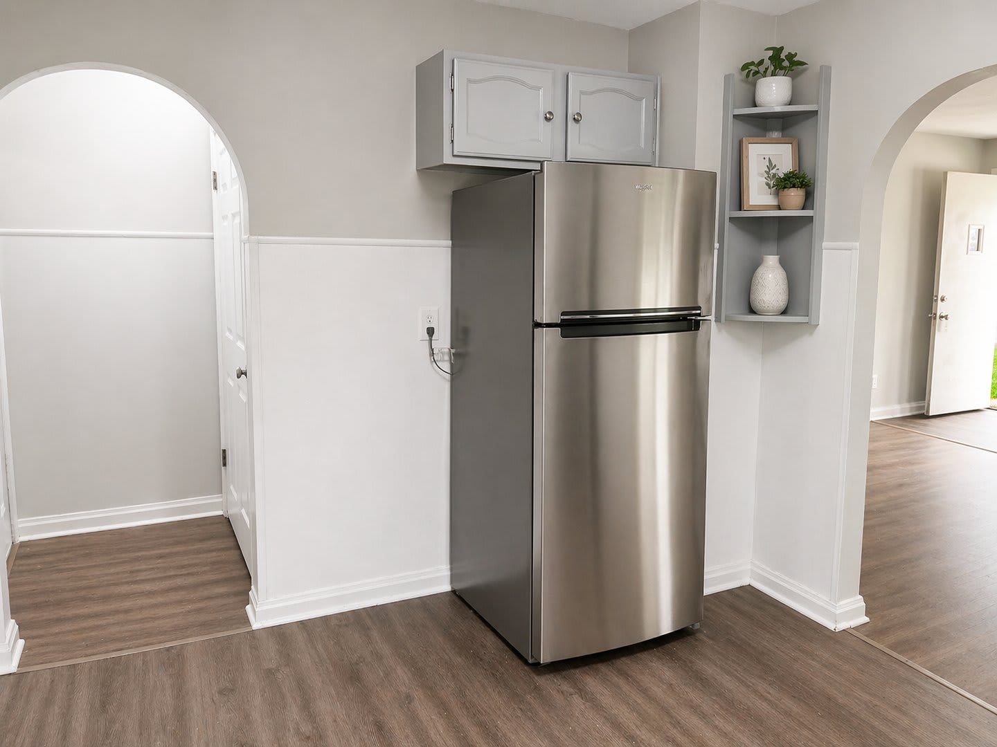 Updated Adorable 2 Bedroom Home – photo 3