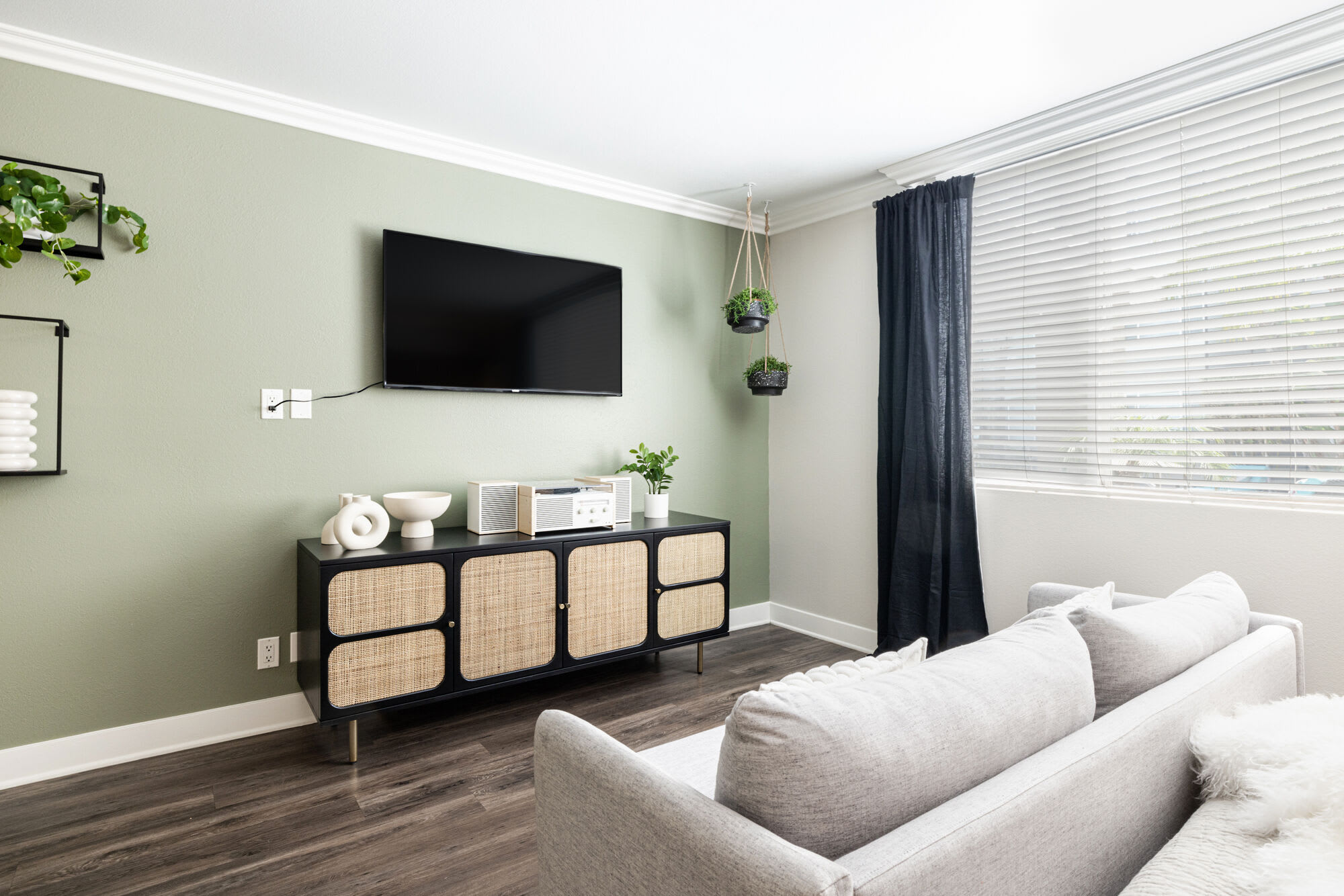1200 Riverside – photo 2