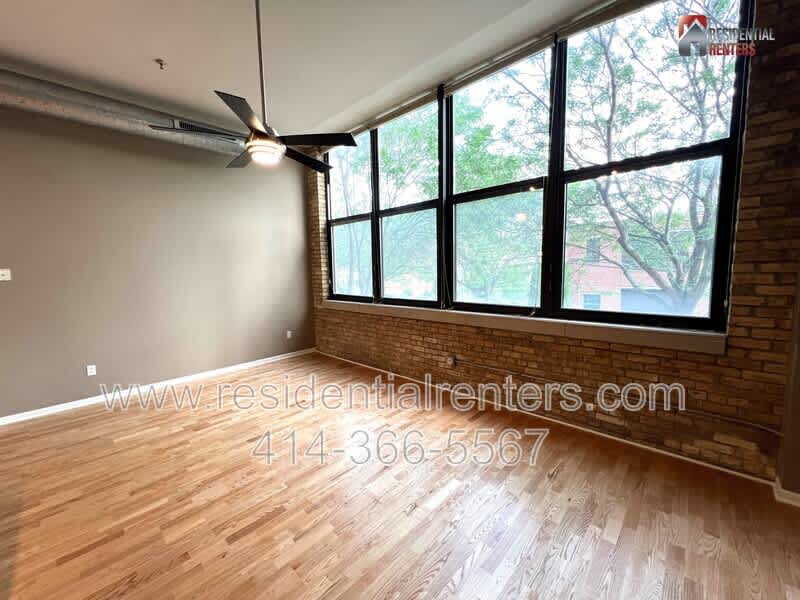 1924 N Hubbard Street – photo 4