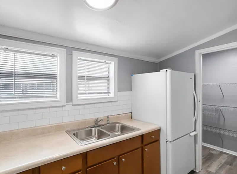 8213 North Elmer Street – photo 4