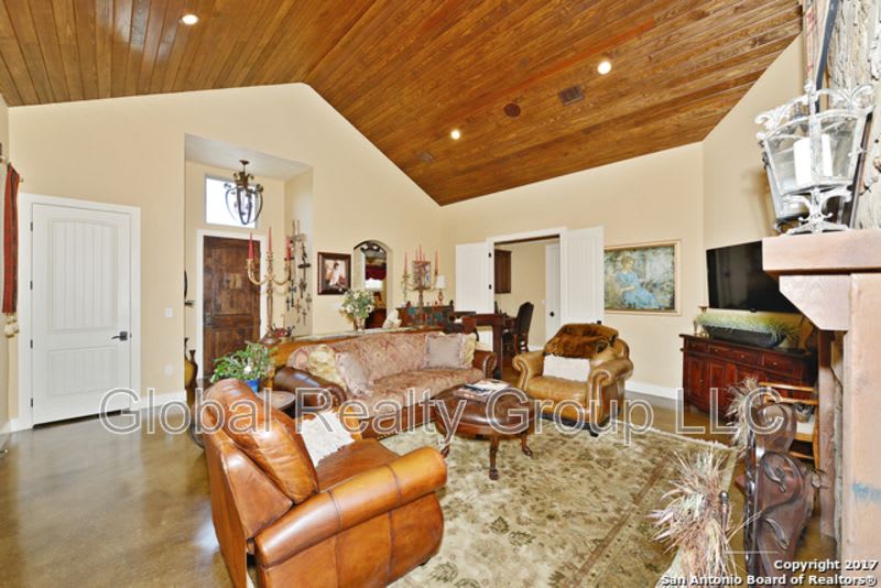 1223 Gruene Valley Cir – photo 4