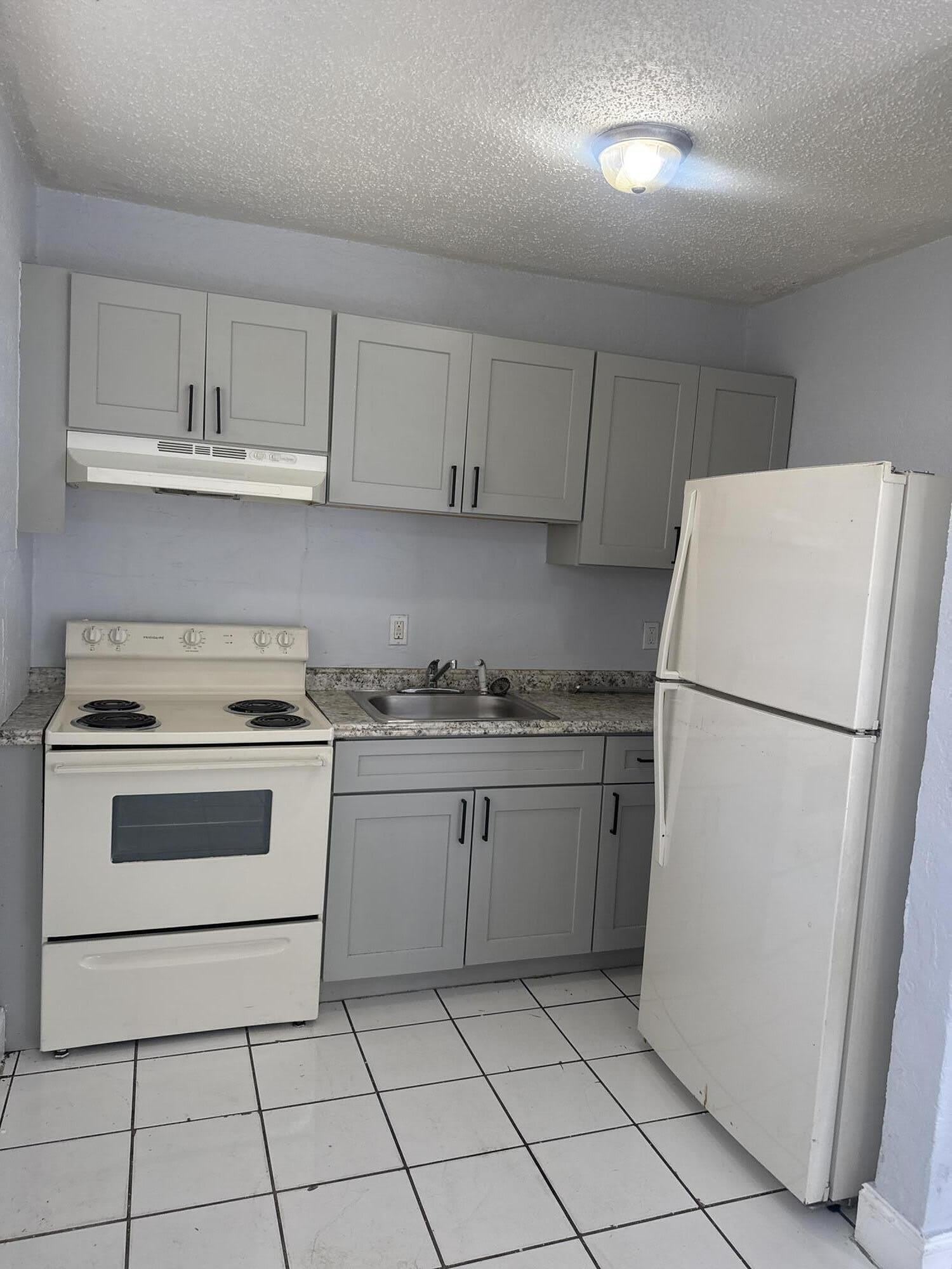 720 SW 7th Street – photo 3