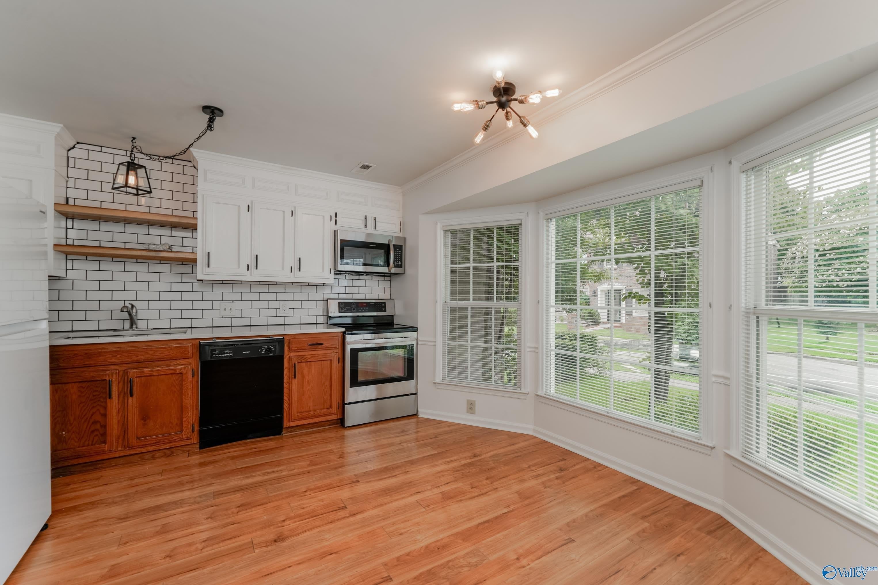 6716 Steeplechase Drive – photo 2