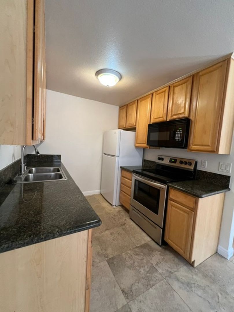 2B 2B condominium in El Cajon – photo 5
