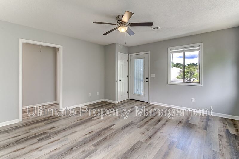 1251 Wellington Drive – photo 5