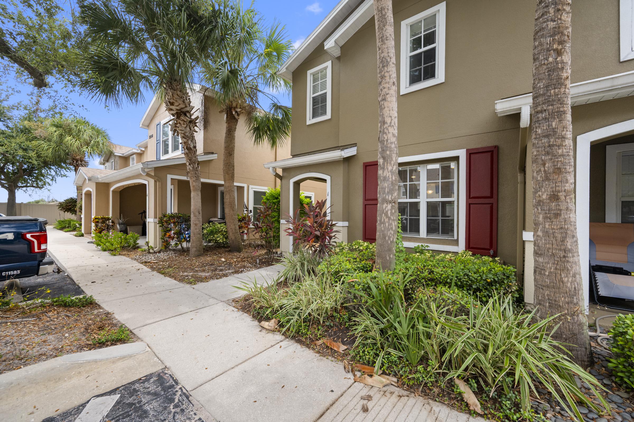 2537 Harn Blvd – photo 2