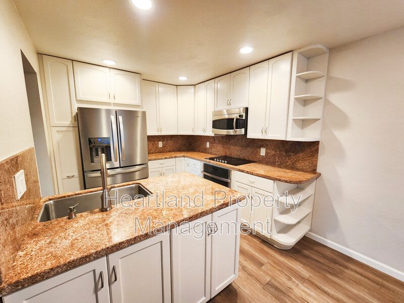 906 S Rancho Santa Fe Rd – photo 3