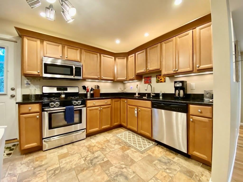 61 Callender Avenue – photo 1