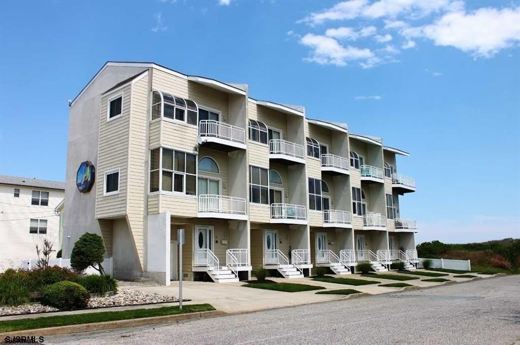 305 S 4th Street – photo 1