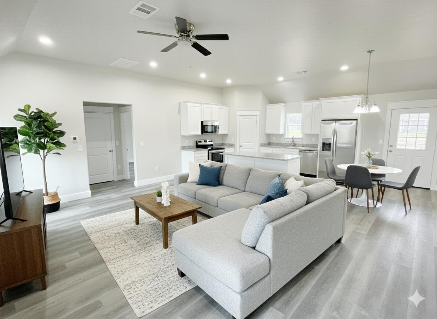 Adorable Home In Quiet Neighborhood – photo 3