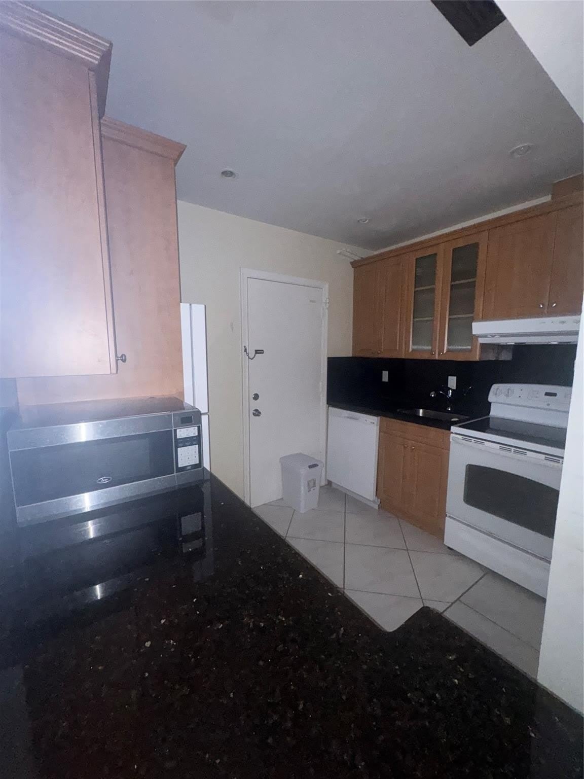 2220 Ne 68Th Street – photo 2