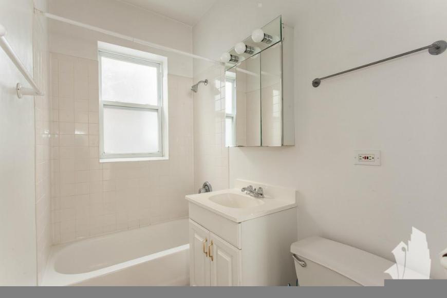 3527 North Broadway – photo 3