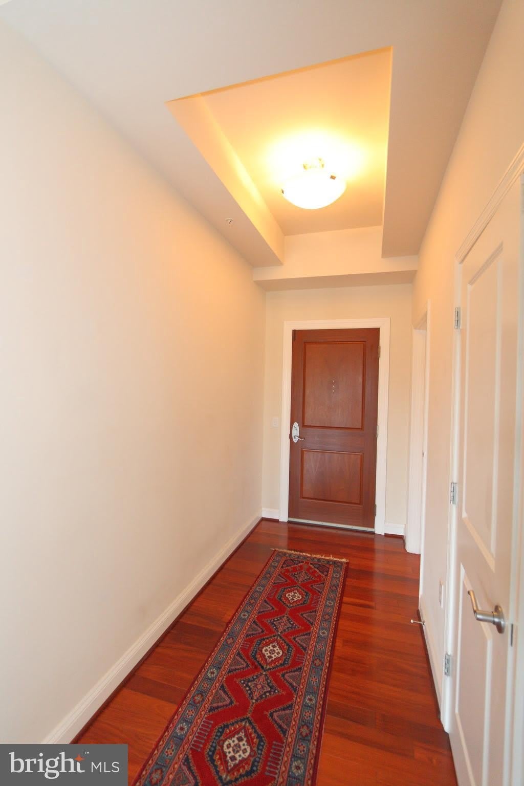 513 W BROAD Street – photo 4
