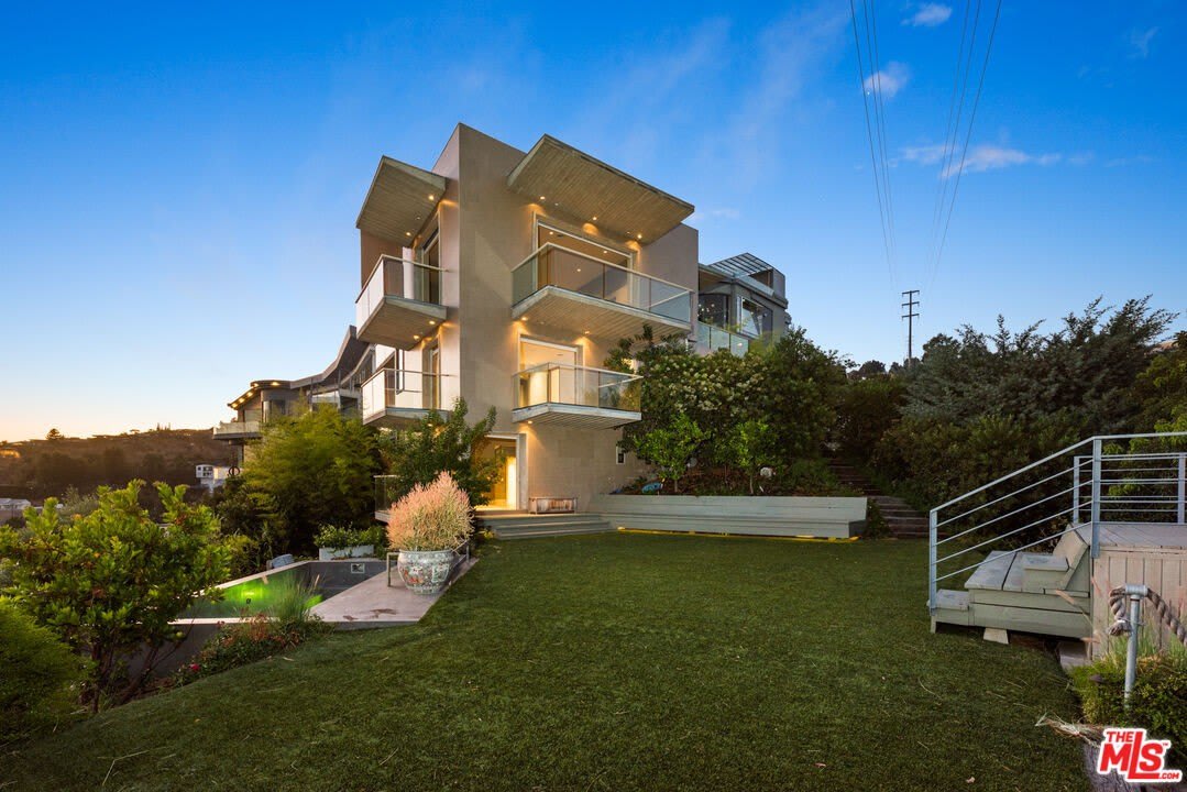 1600 Viewmont Dr – photo 2