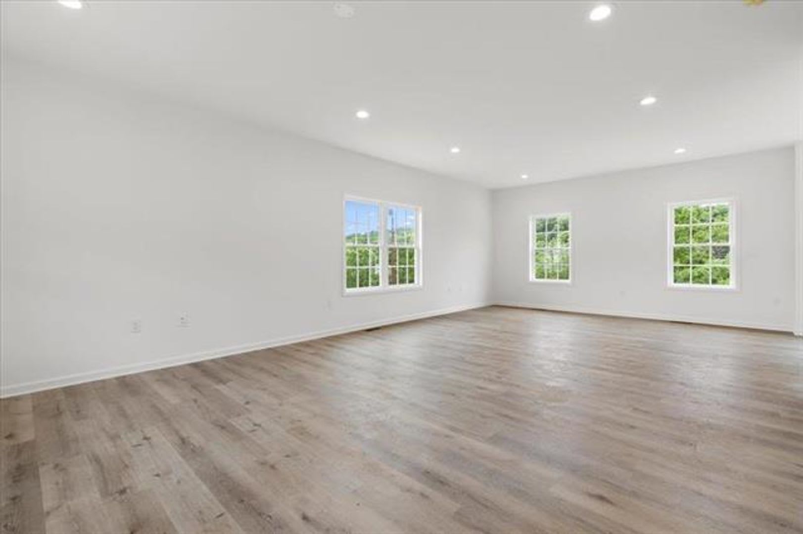 4 BED 2.5 BATH LOCATED IN CHRISTIANSBURG LOCATED NOW – photo 5