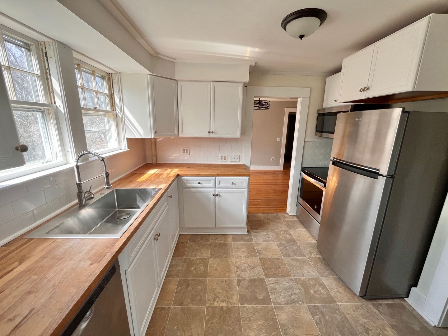Single Family Cape House in Portsmouth, NH – photo 3