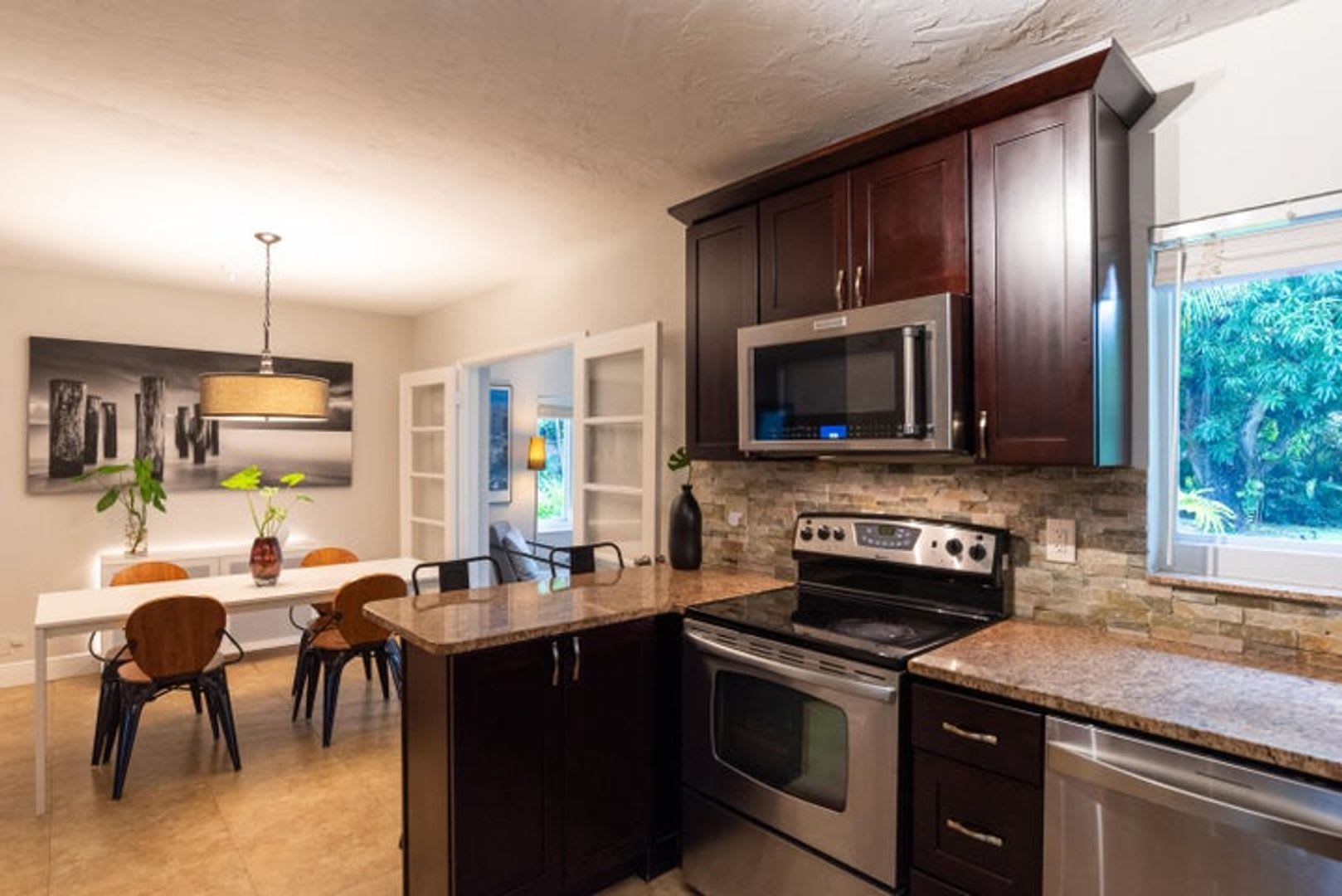 1401 Ne 17Th Way Fort Lauderdale Fl 33304 1333 – photo 2