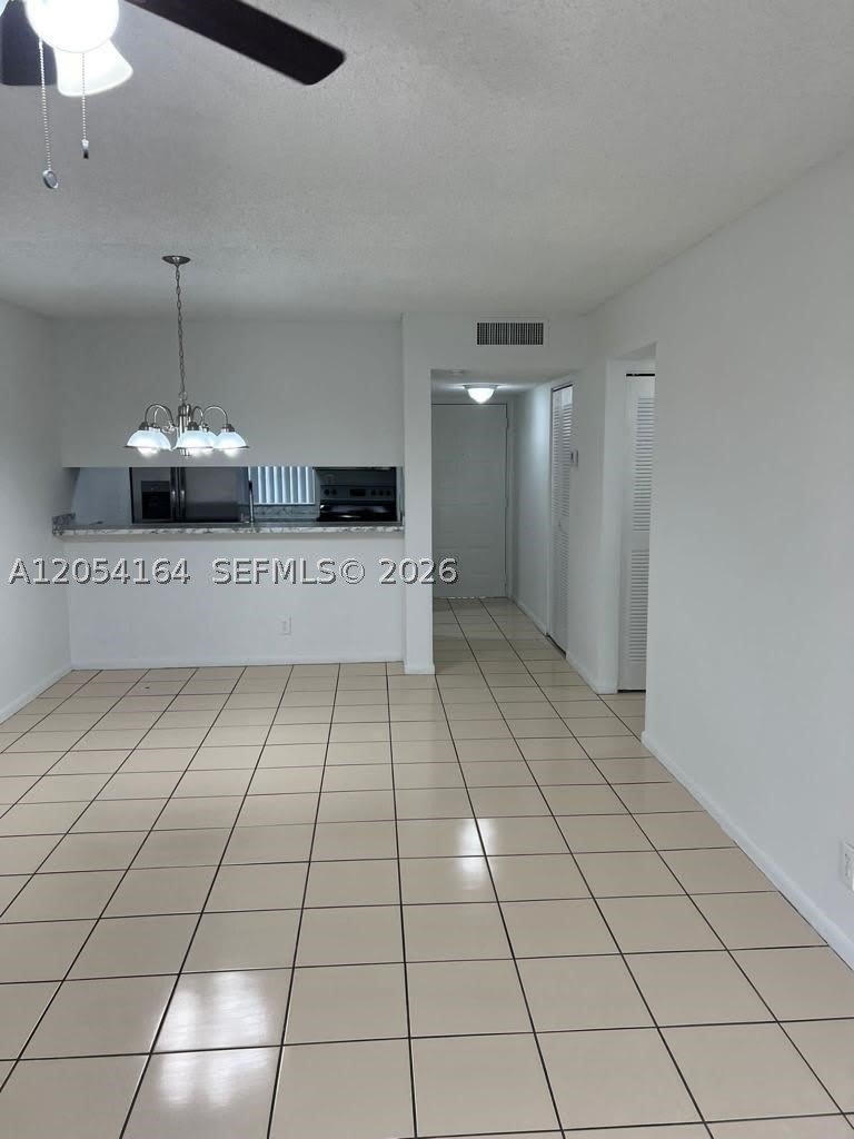8720 N Sherman Cir – photo 2