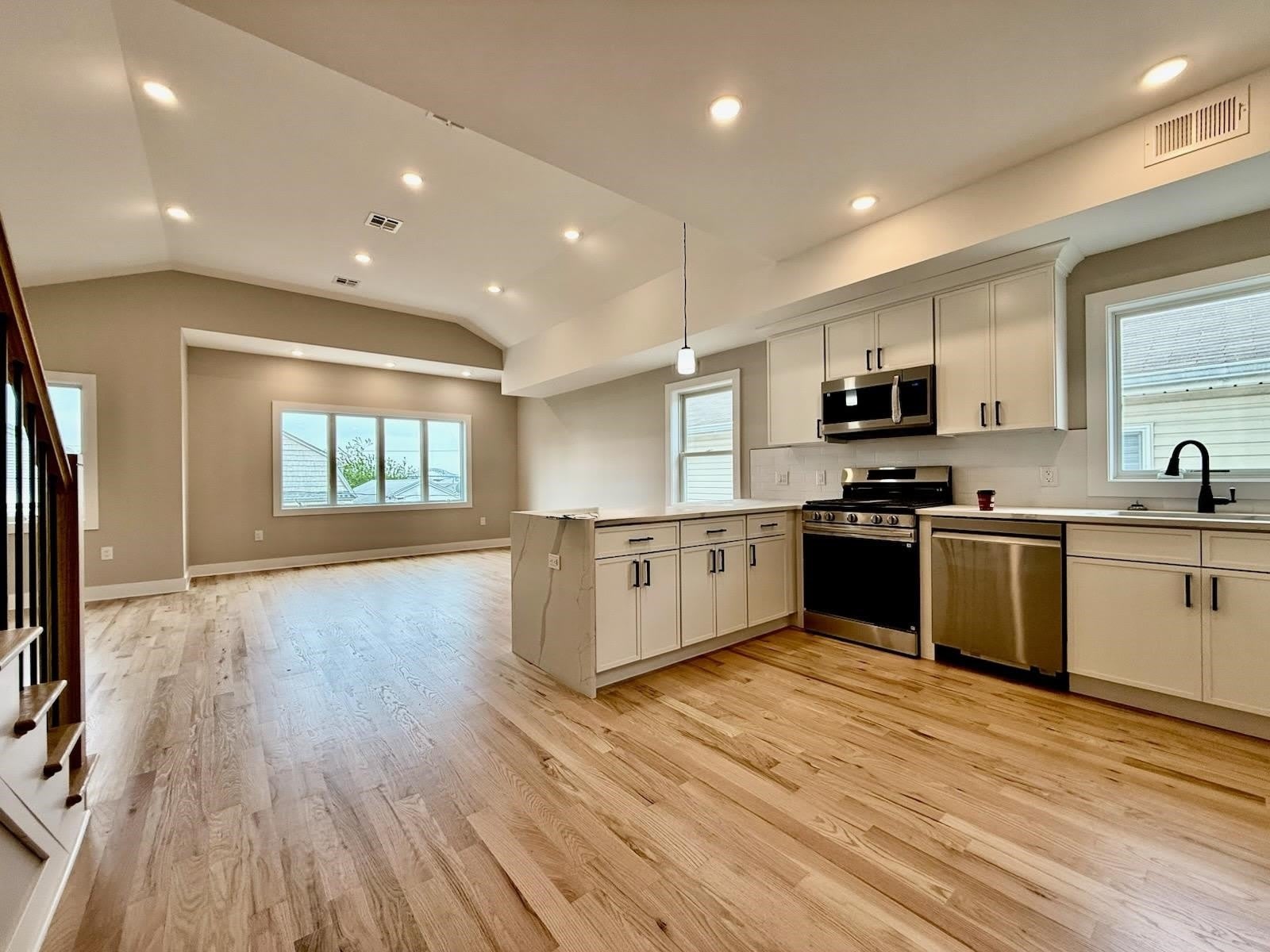 14 TERHUNE AVE – photo 1