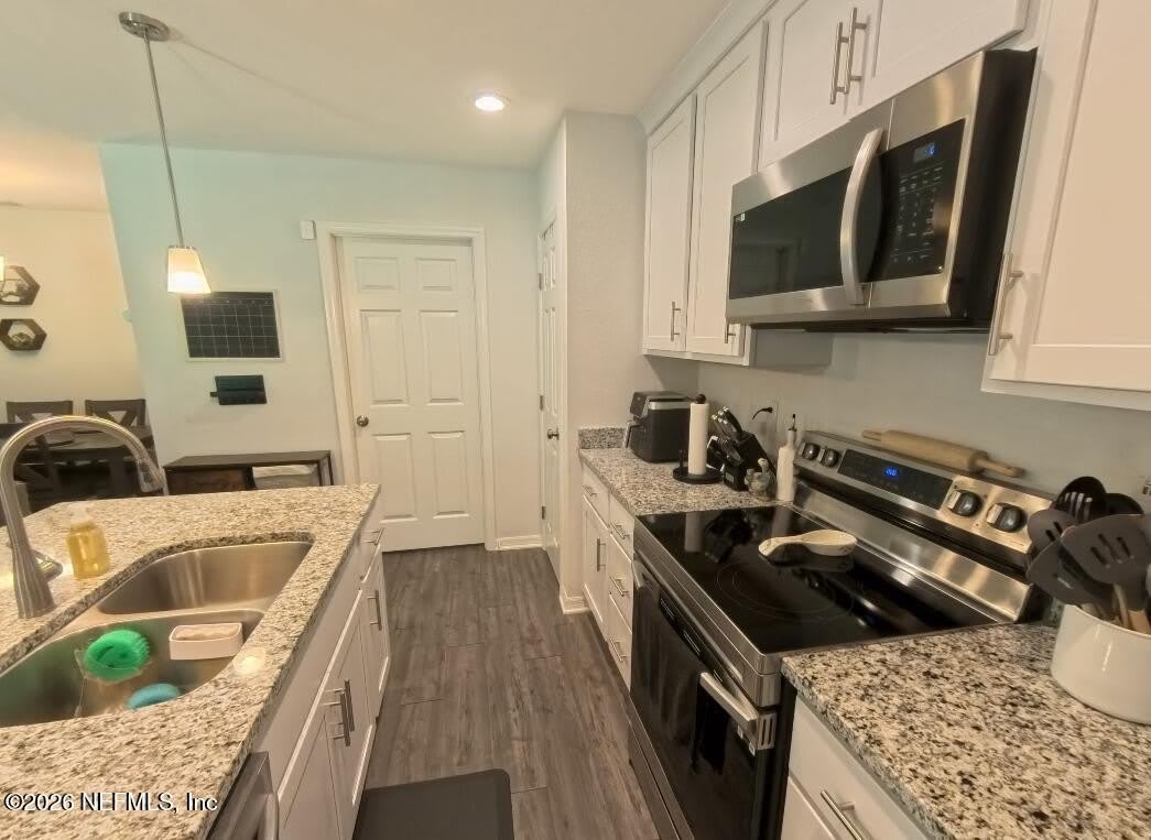 8352 HEWITT Street – photo 3