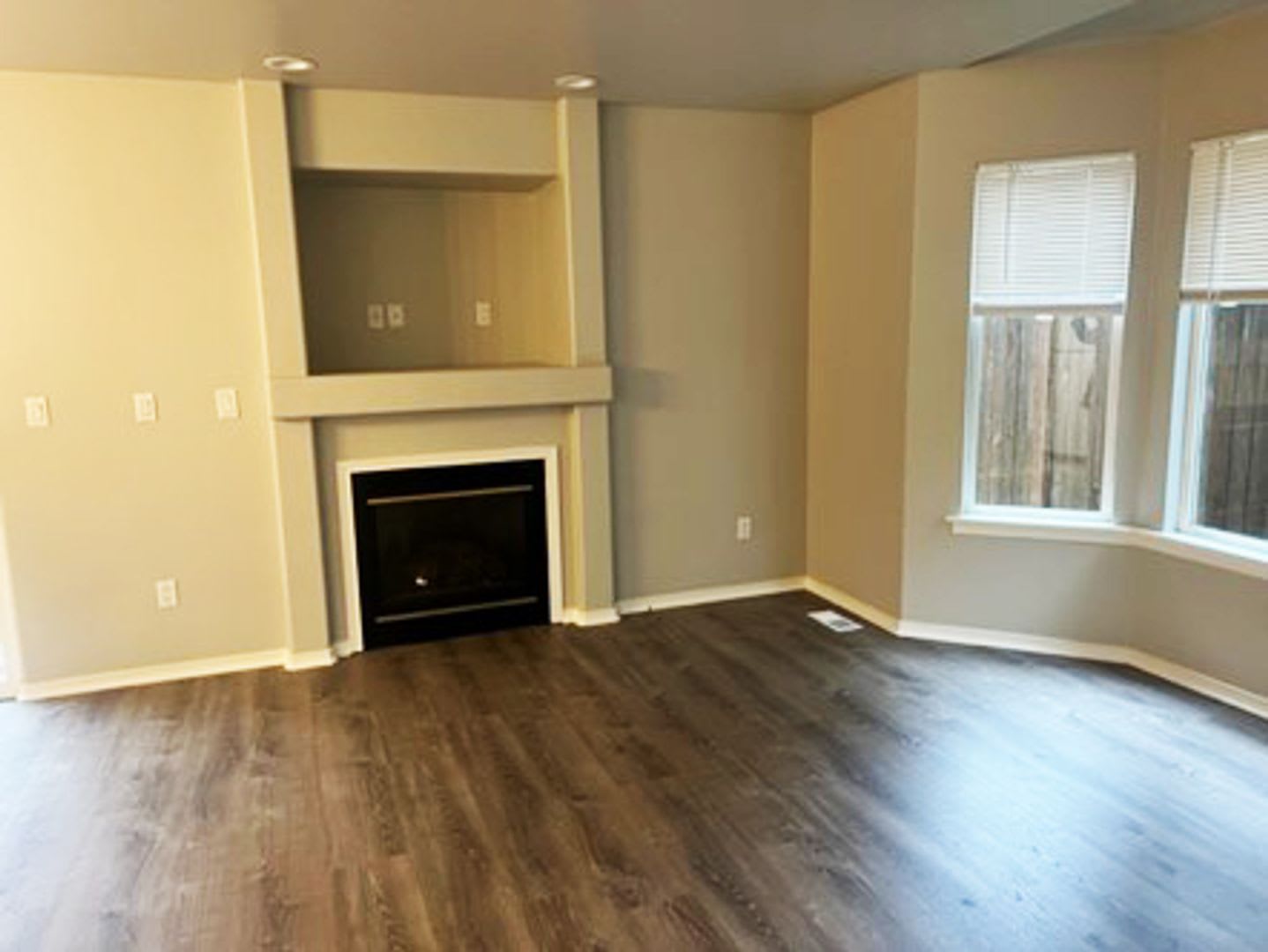 500 Off First Month S Rent Fully Renovated Renton Highlands 3 Bedroom 2 5 Bath 1234Asf Townhome – photo 5