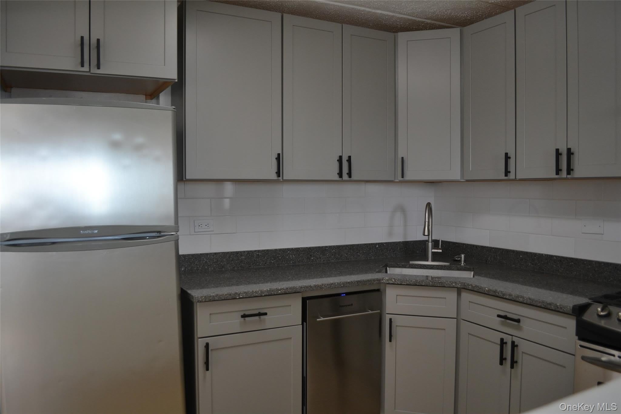 8708 Justice Avenue – photo 3