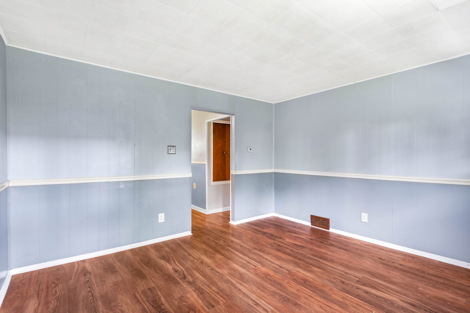 Beautiful 2 bedroom home in Scott Township available October 1! – photo 3