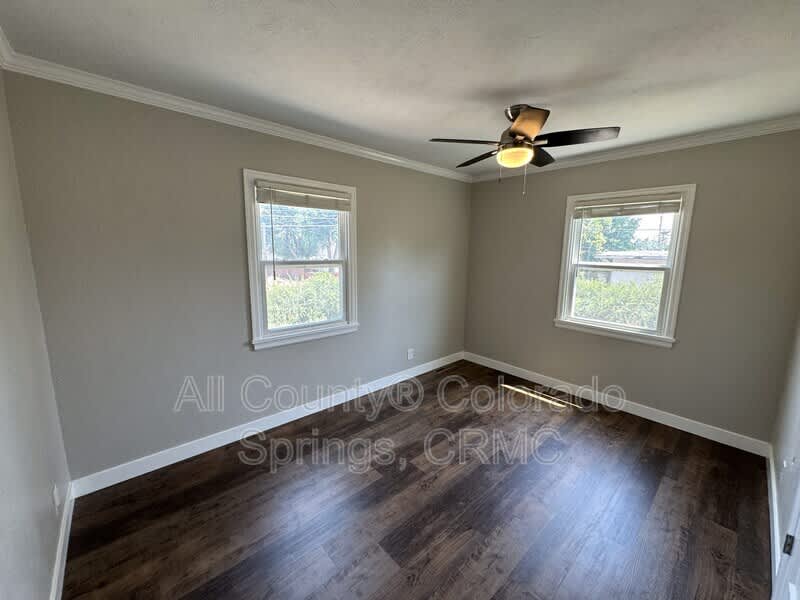 814 S Institute Street – photo 5