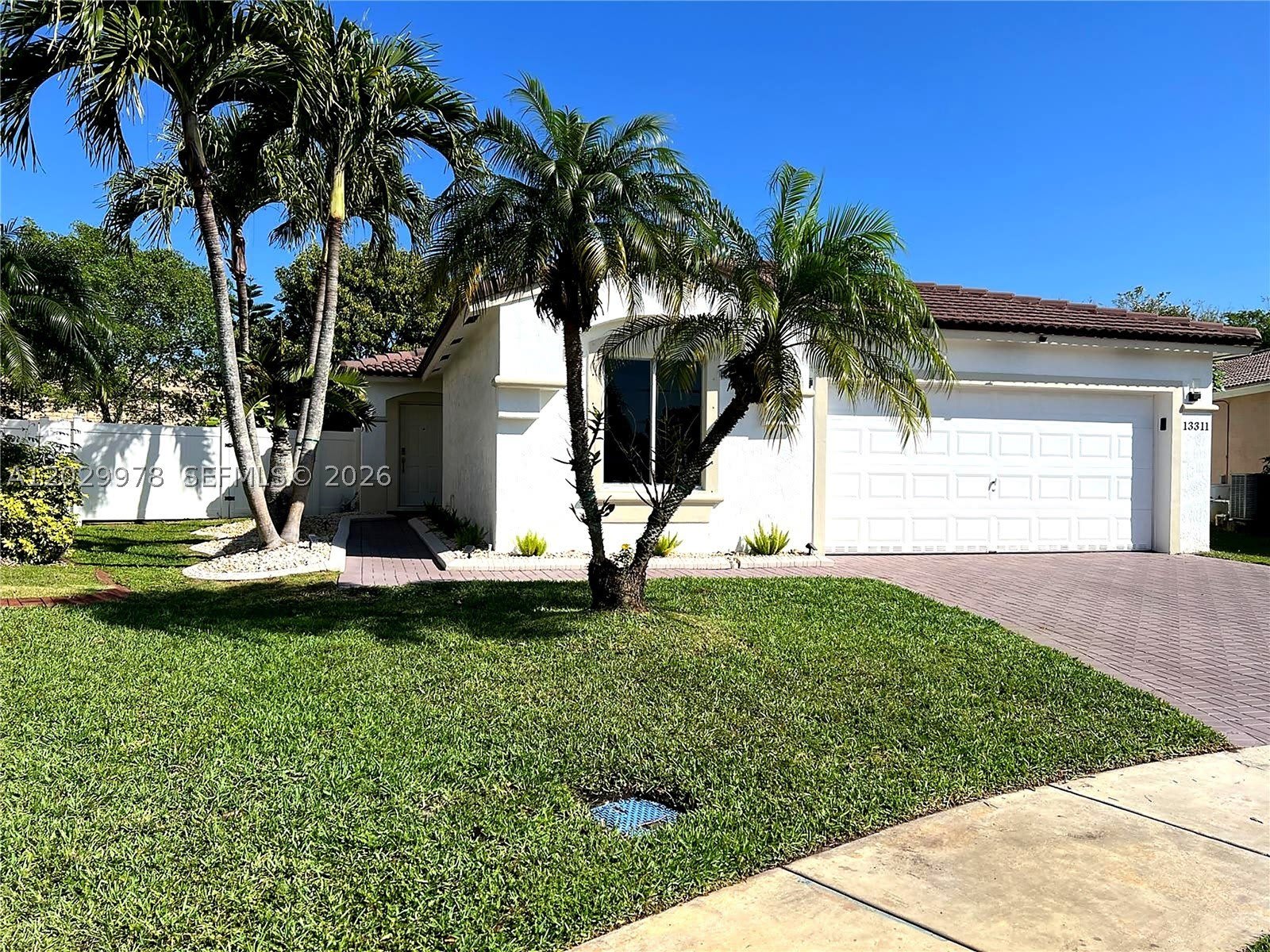 13311 SW 42nd St – photo 1