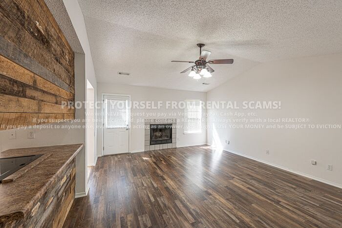 3161 West Oakfield Street – photo 4