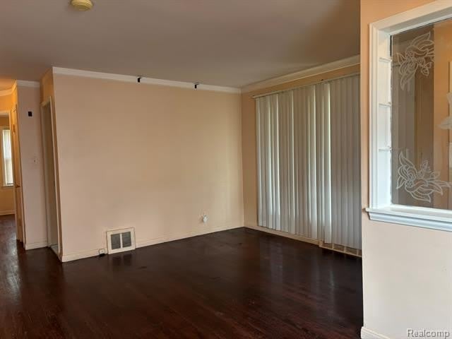 23071 Ithaca Street – photo 5