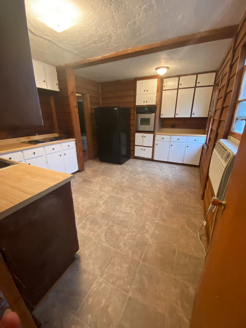83 Pelham Heights **MOVE IN SPECIAL** – photo 2