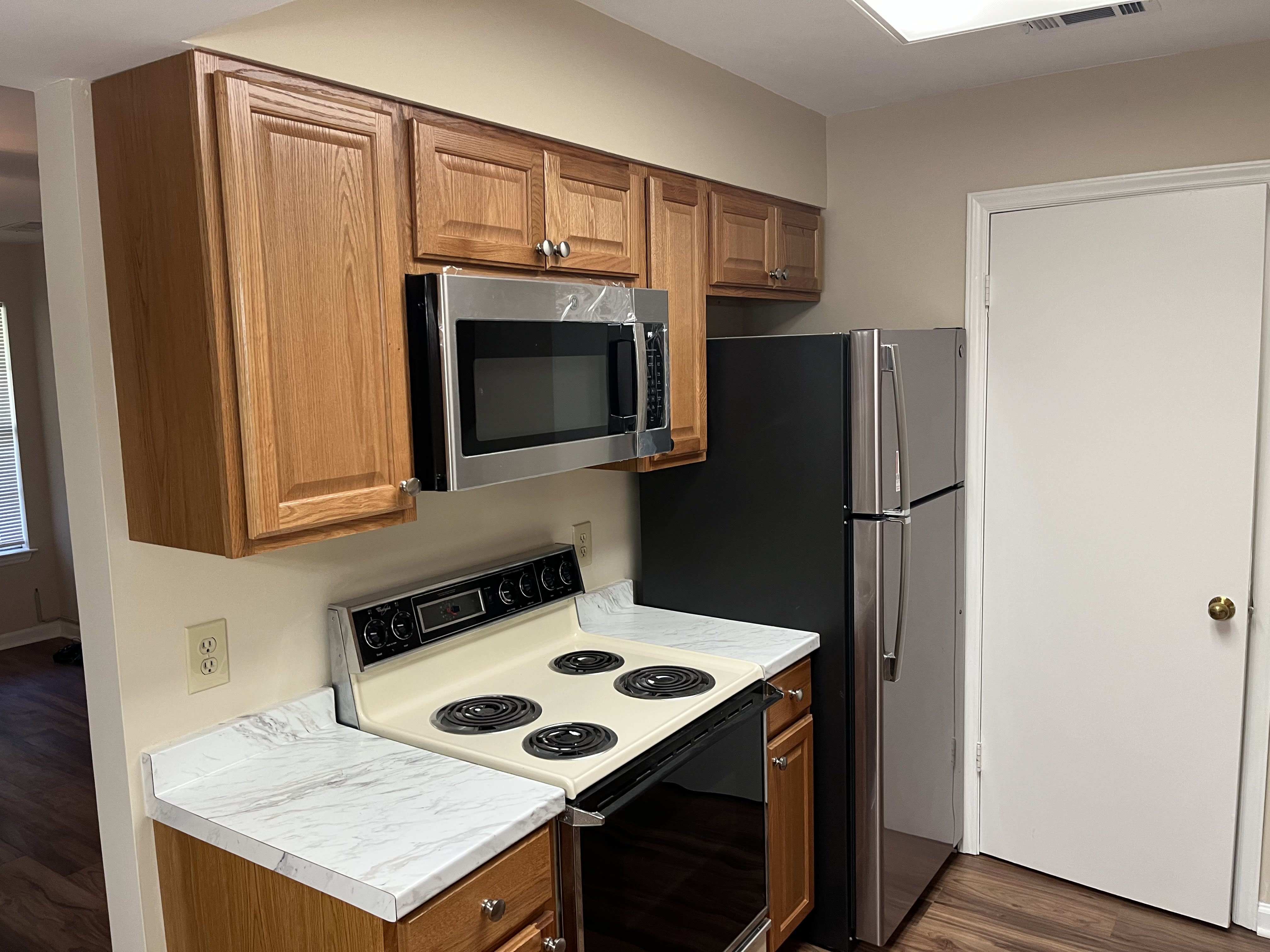 5701 Chapman Mill Drive – photo 4