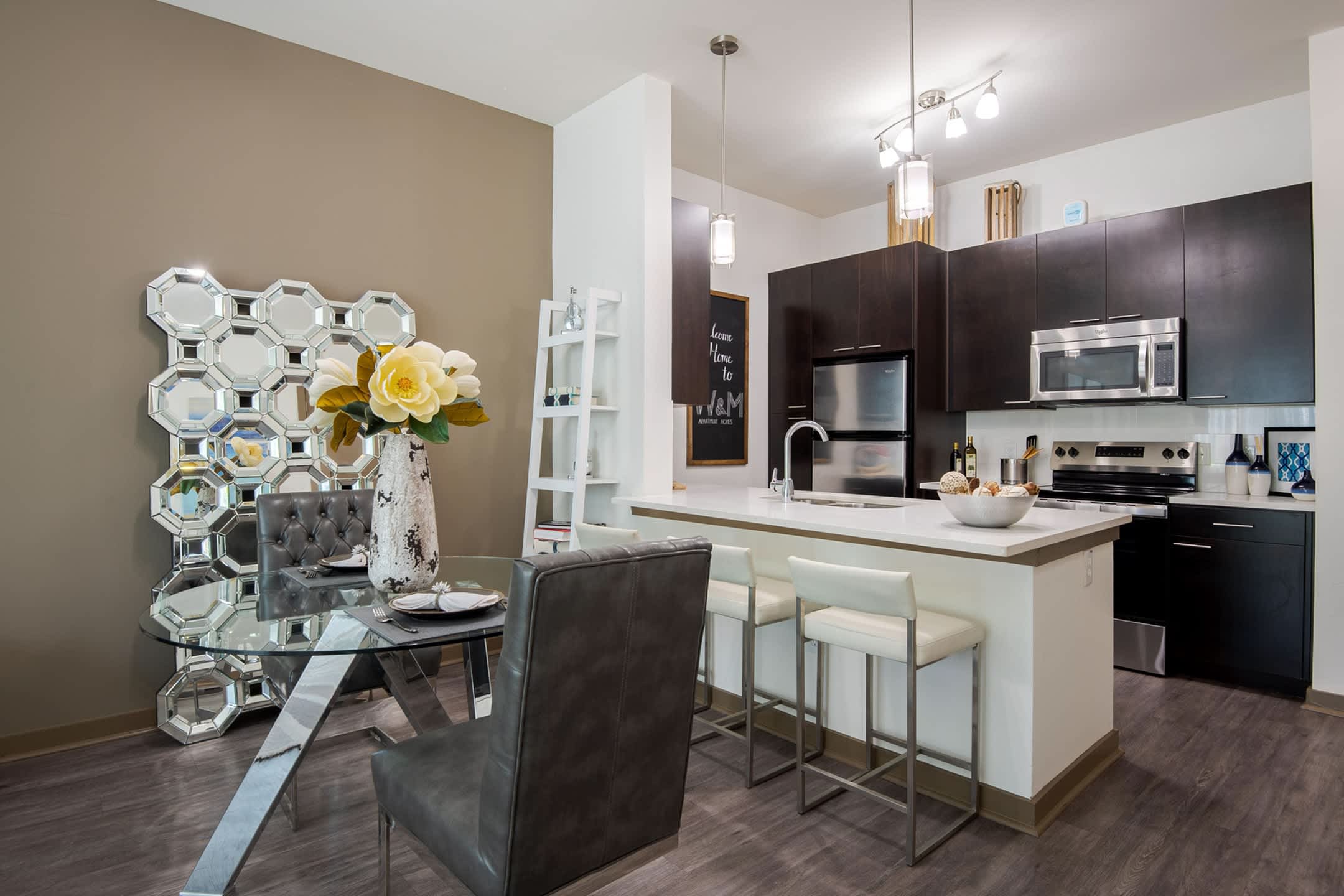 VV&M Apartments – photo 3
