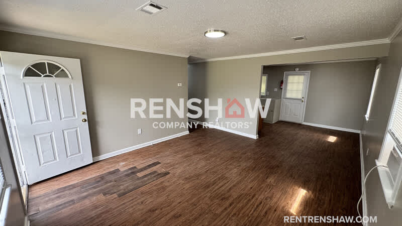 158 Navy Dr – photo 3
