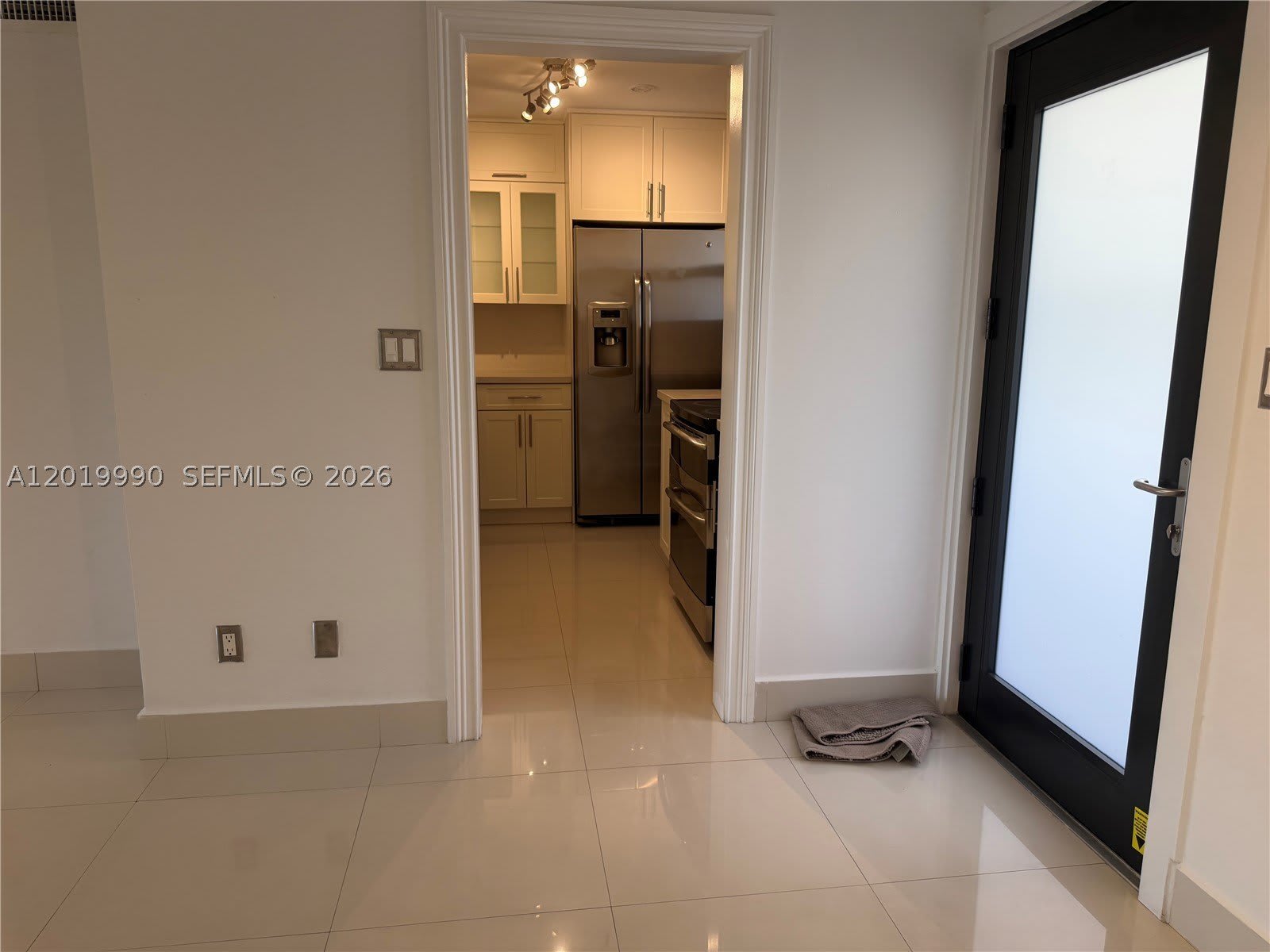 6855 Edgewater Dr – photo 5