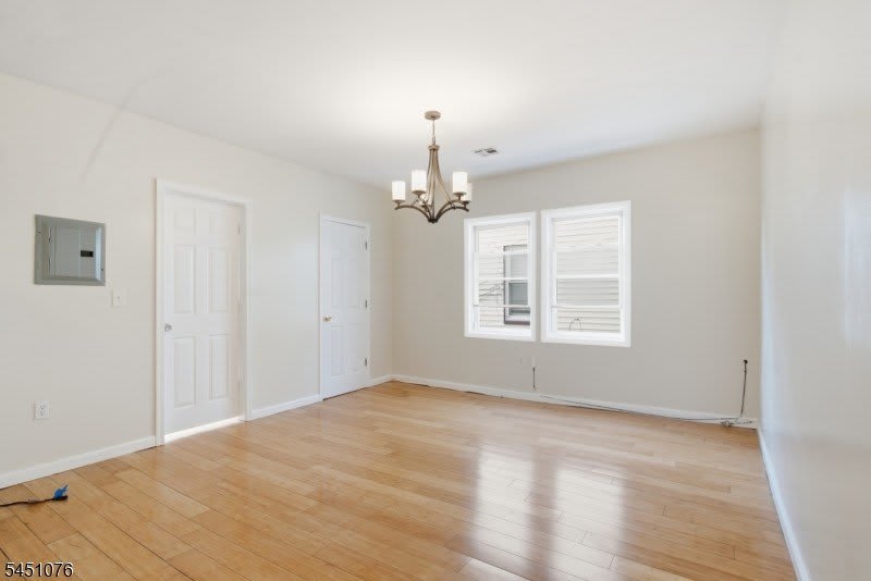 26 Seymour Ave – photo 3