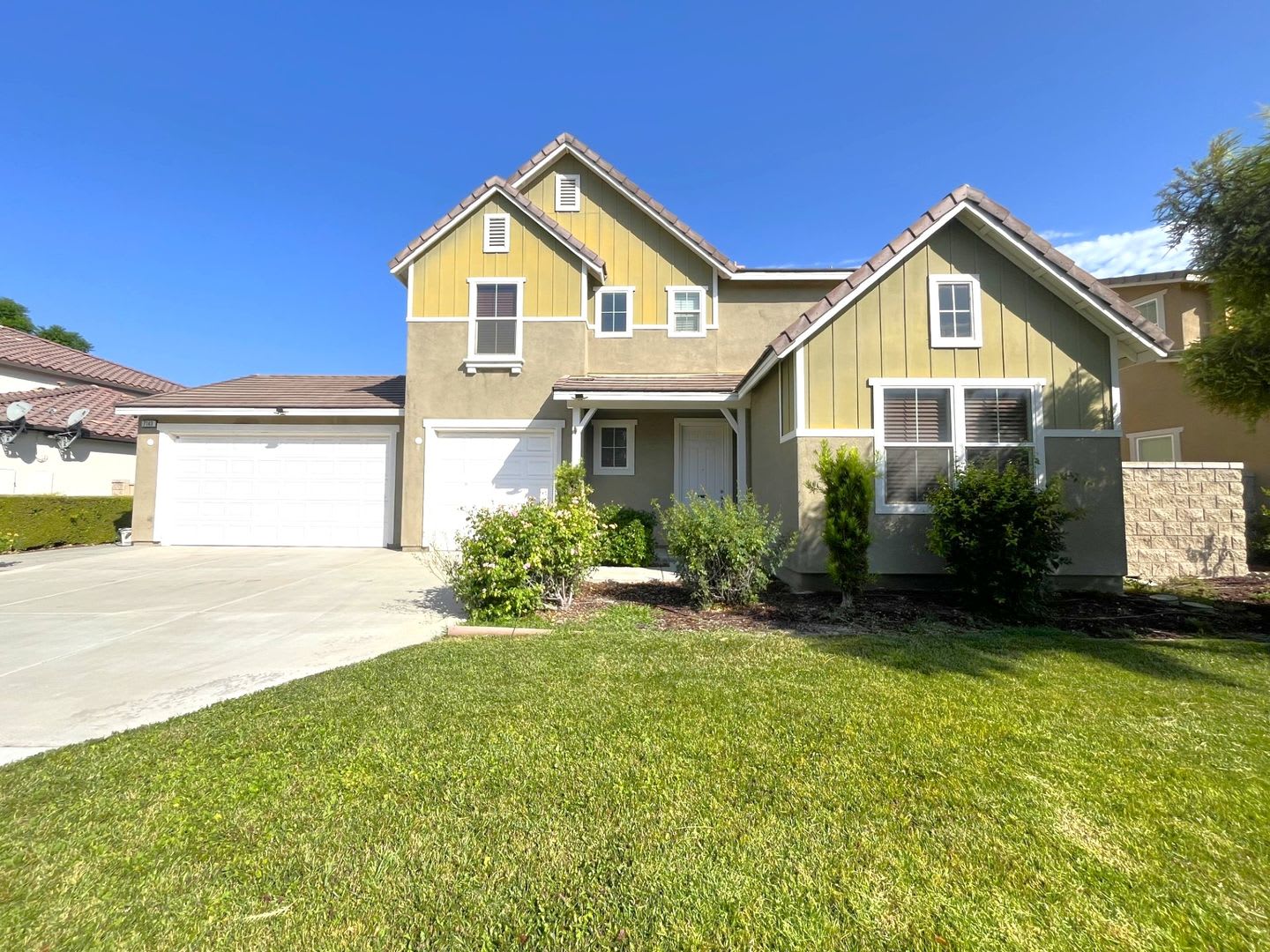 4 bed, 3 bath located in Eastvale, CA! – photo 2