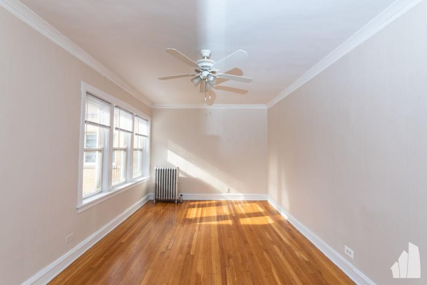 4043 N Mozart Street – photo 3