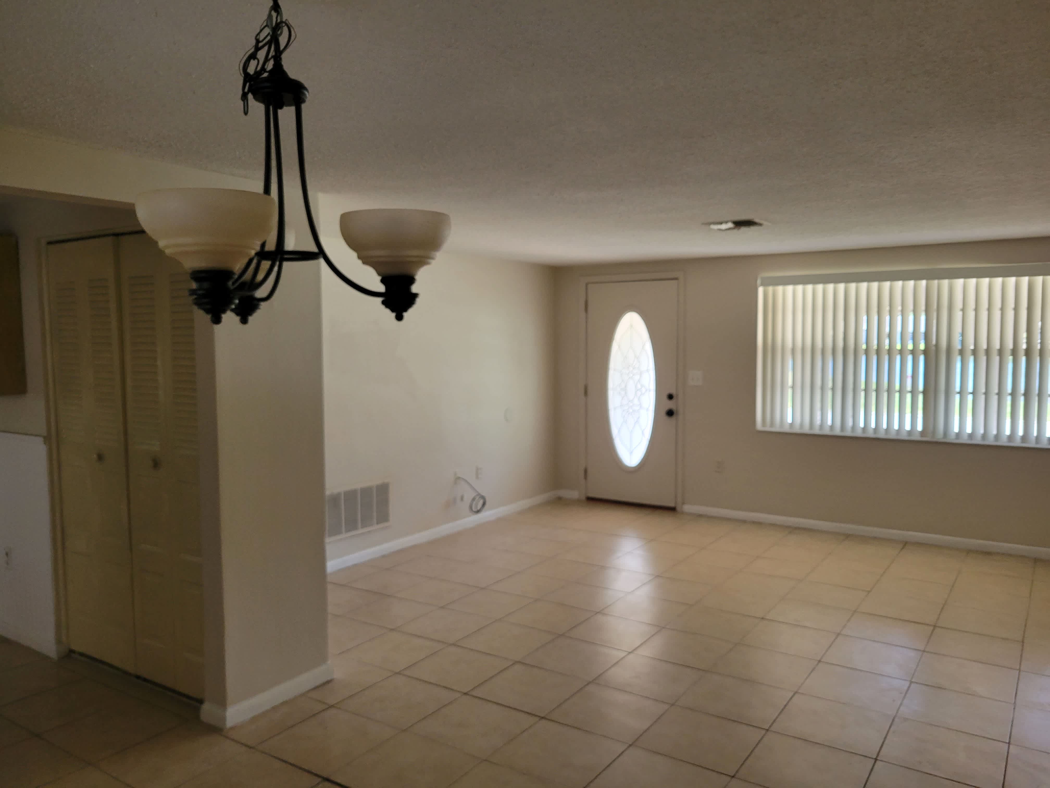 7825 Cayuga Dr – photo 4