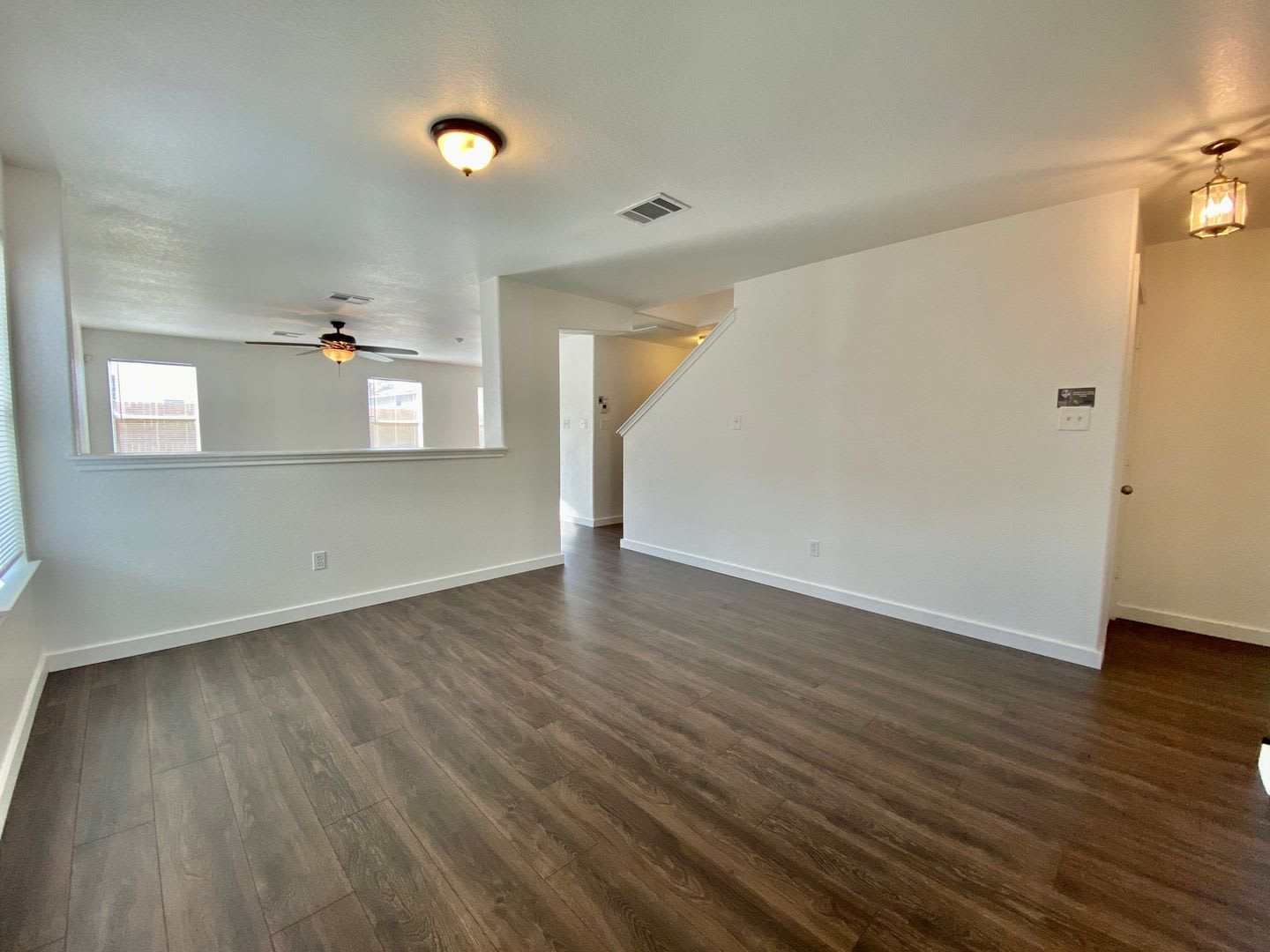 4 Bedroom, 3 Bathroom in Del Valle!! – photo 5